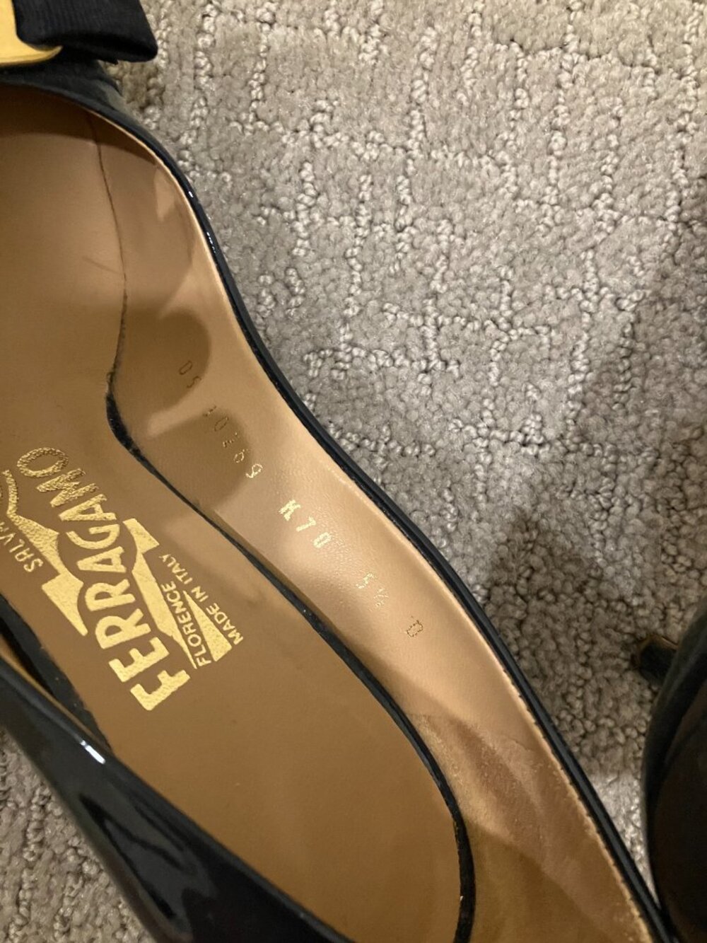 Ferragamo Vara Bow Navy Pumps 70 mm - Picture 3 of 5